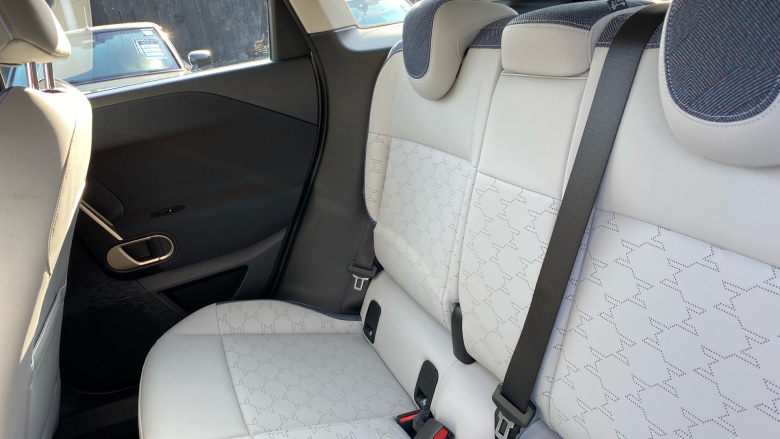 MINI Aceman 135kW E Classic 43kWh 5dr Auto Electric Hatchback